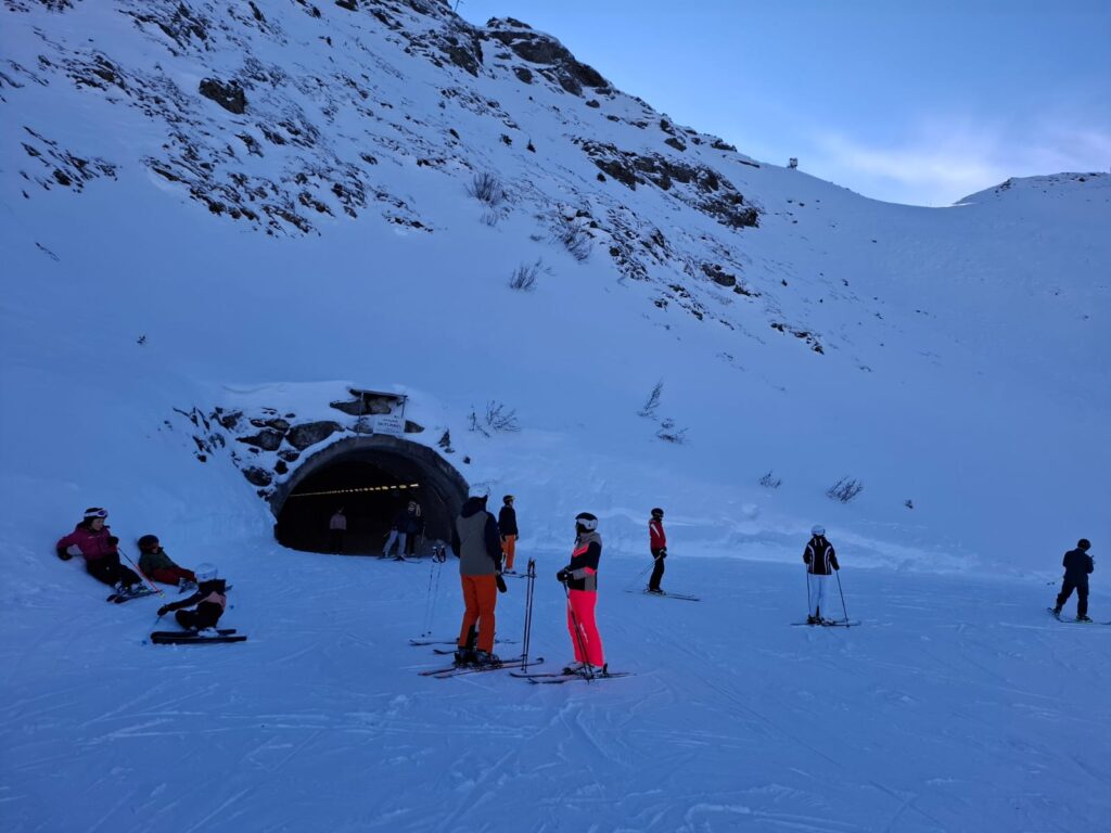 Uitgang skitunnel
